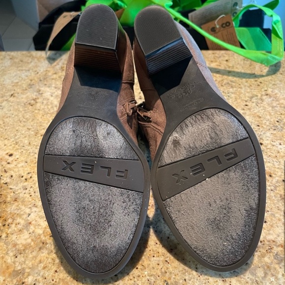 Lifestride Velocity heeled ankle booties / boots - Picture 5 of 7